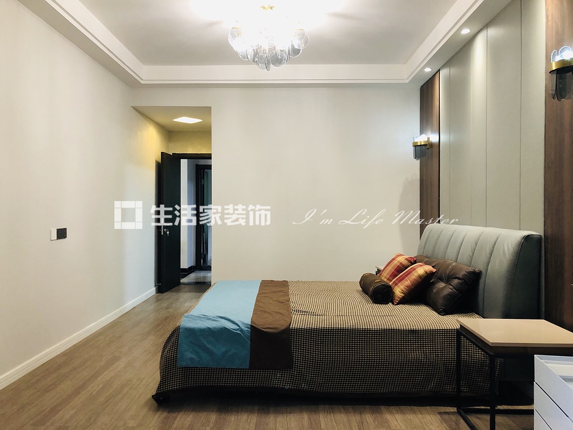 吊顶现代简约风格