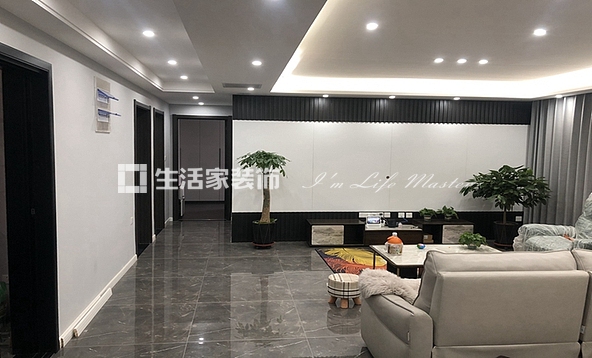 吊顶轻奢风格
