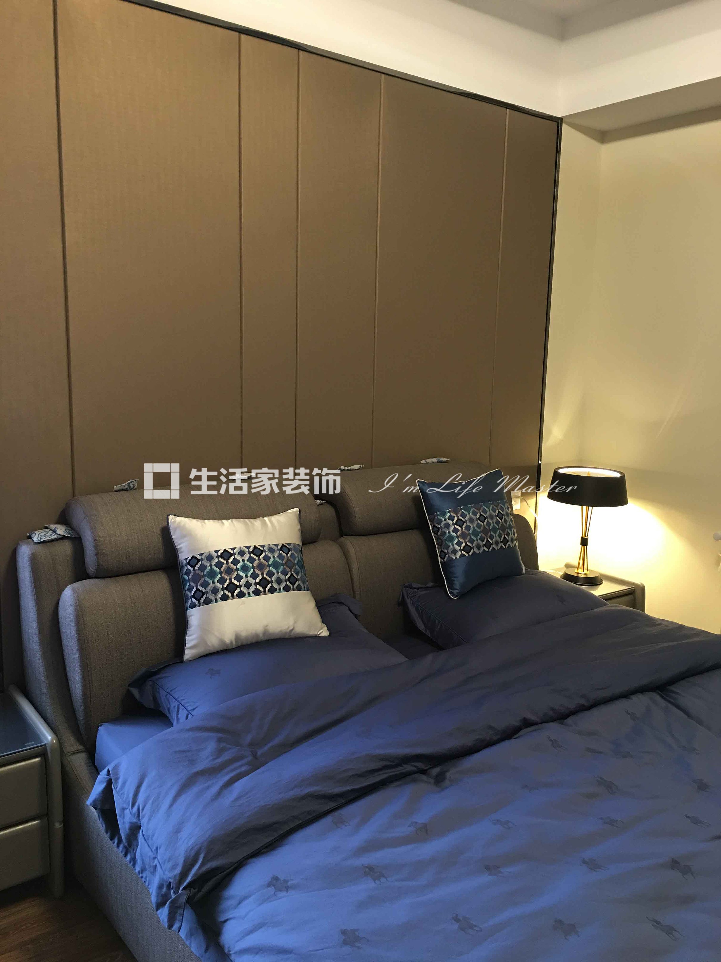 吊顶现代