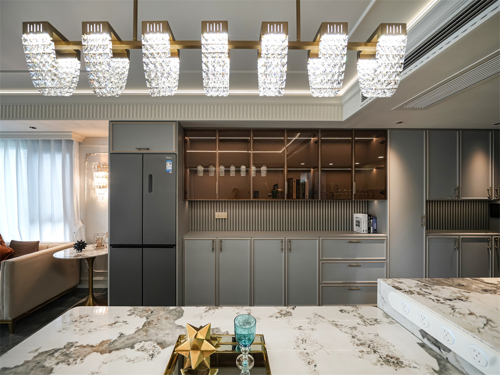 储物柜滇池晴翠 105㎡  法式轻奢