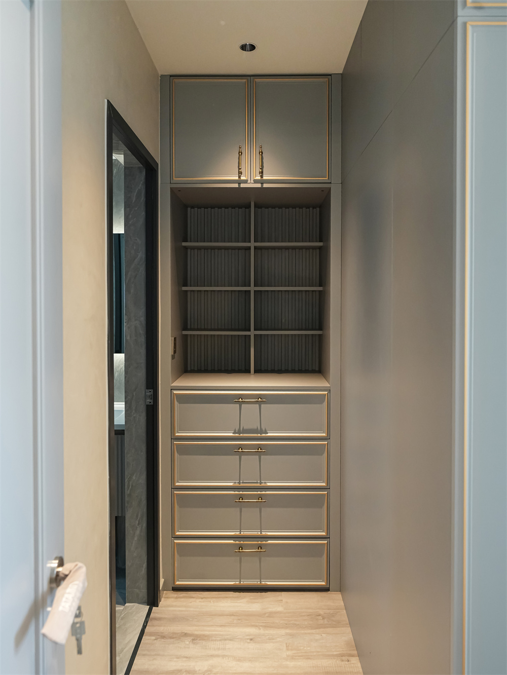 储物柜滇池晴翠 105㎡  法式轻奢