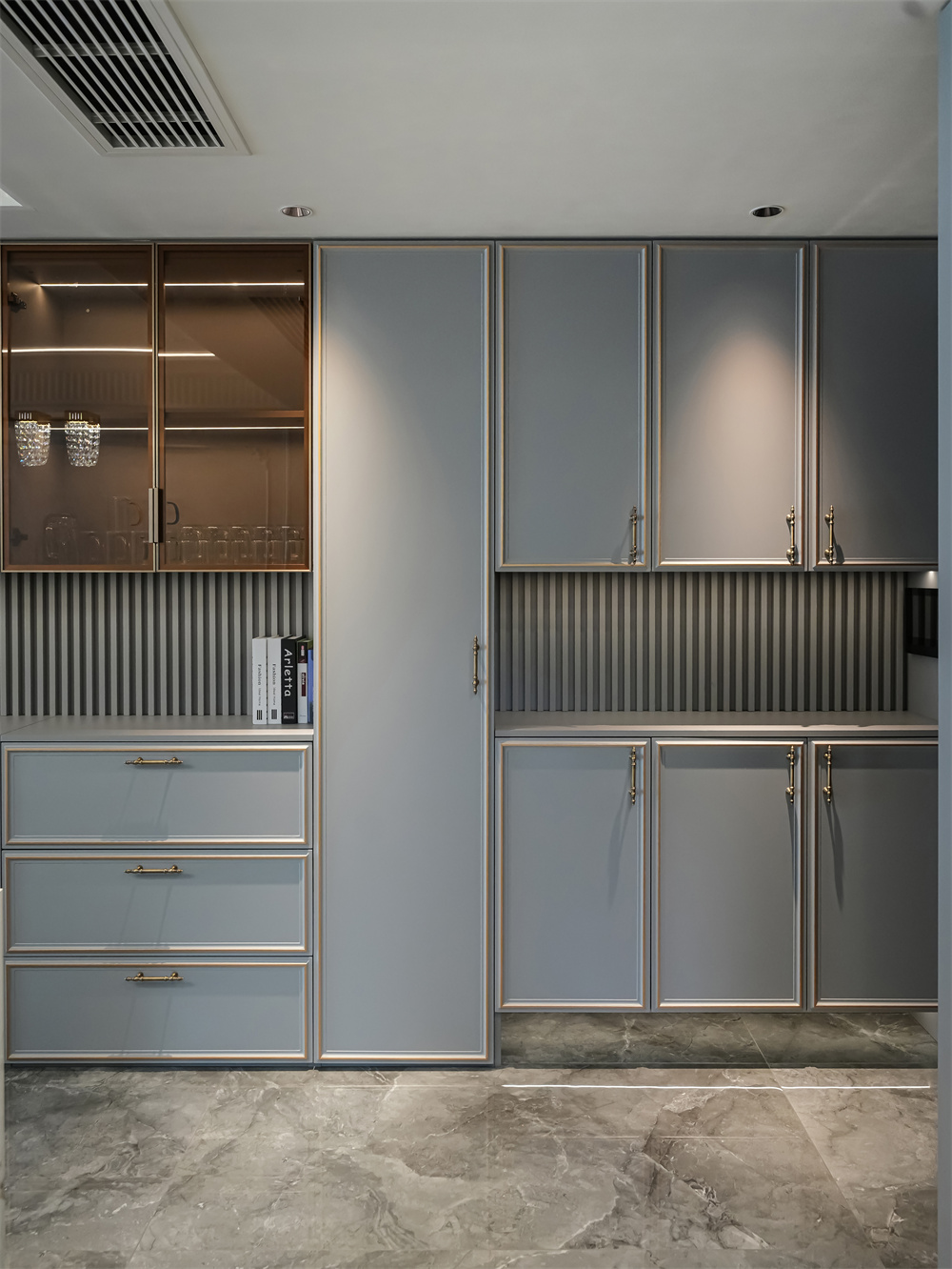 储物柜滇池晴翠 105㎡  法式轻奢