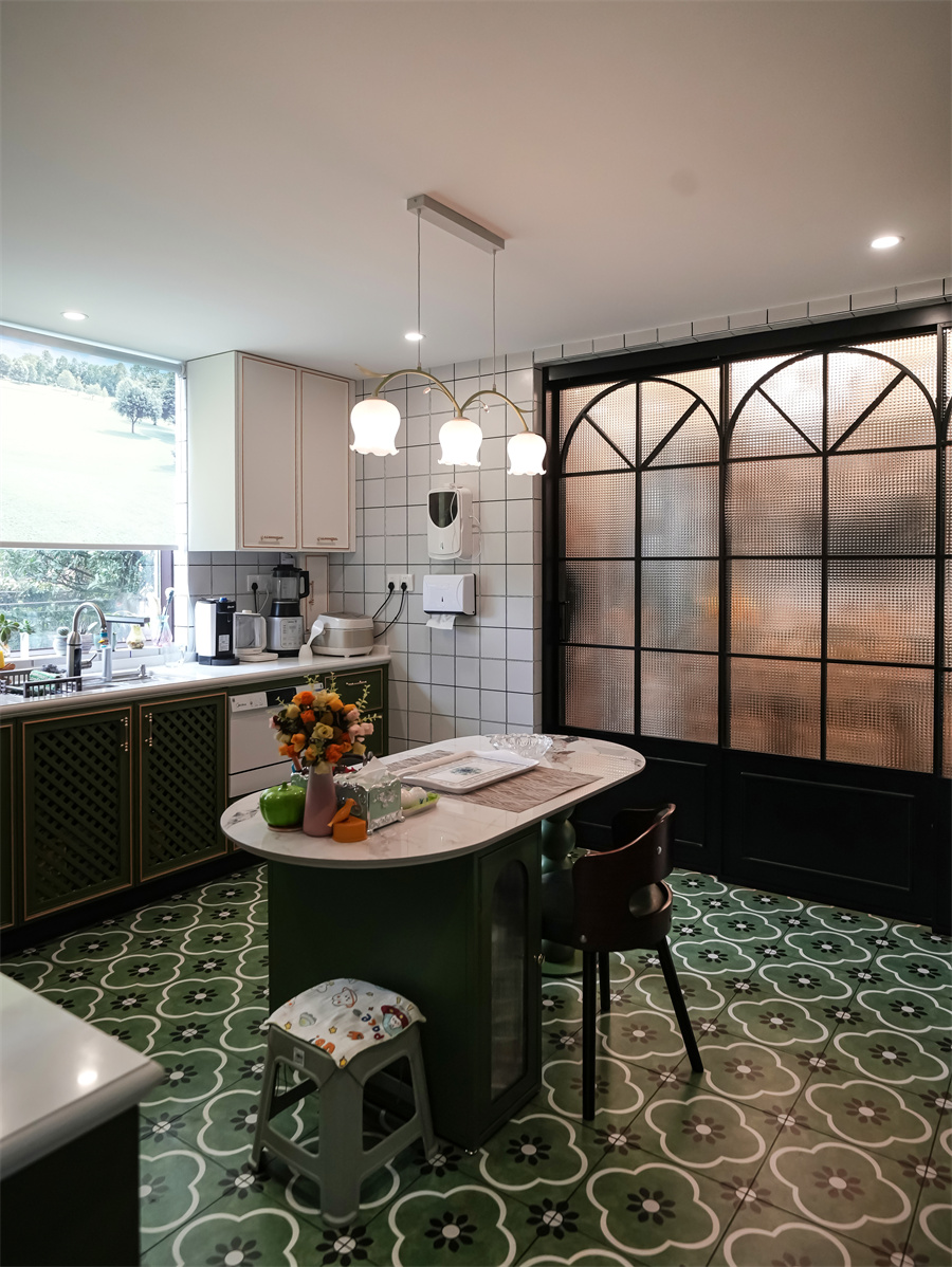 储物柜广电苑 230㎡ 法式复古风